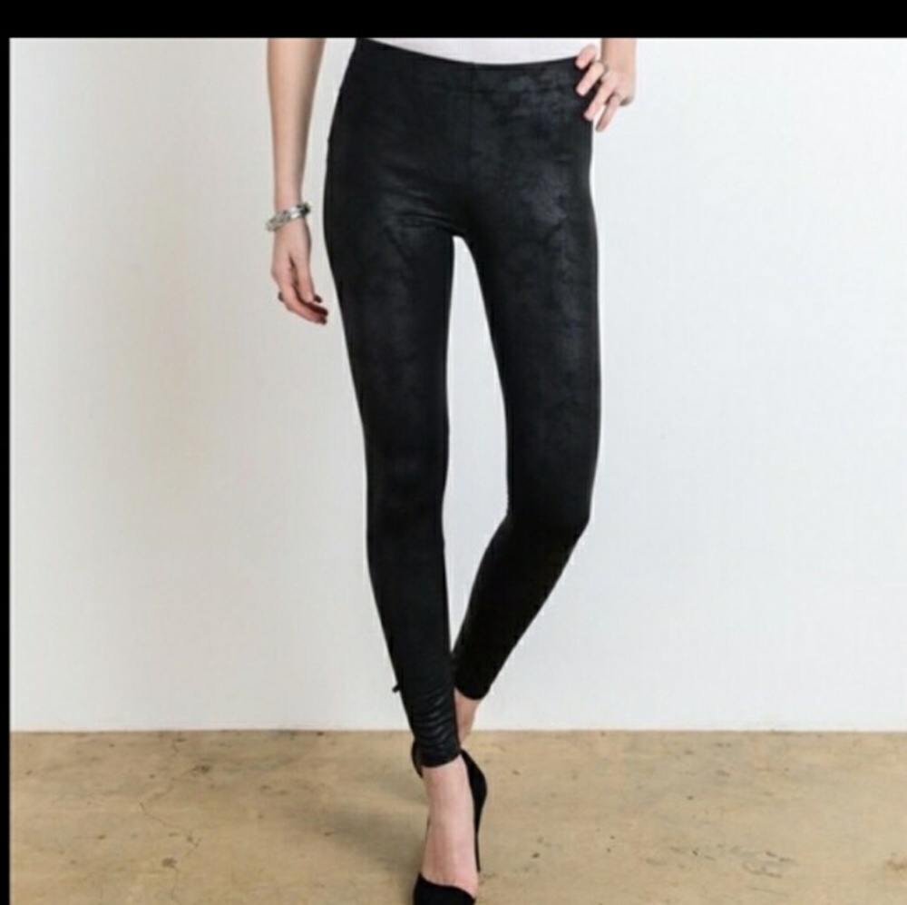 Zippered vegan leather pants size medium
